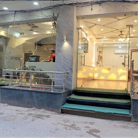 Hotel Klick International At "5 Min Walking " From New Delhi Railway Station Luaran gambar