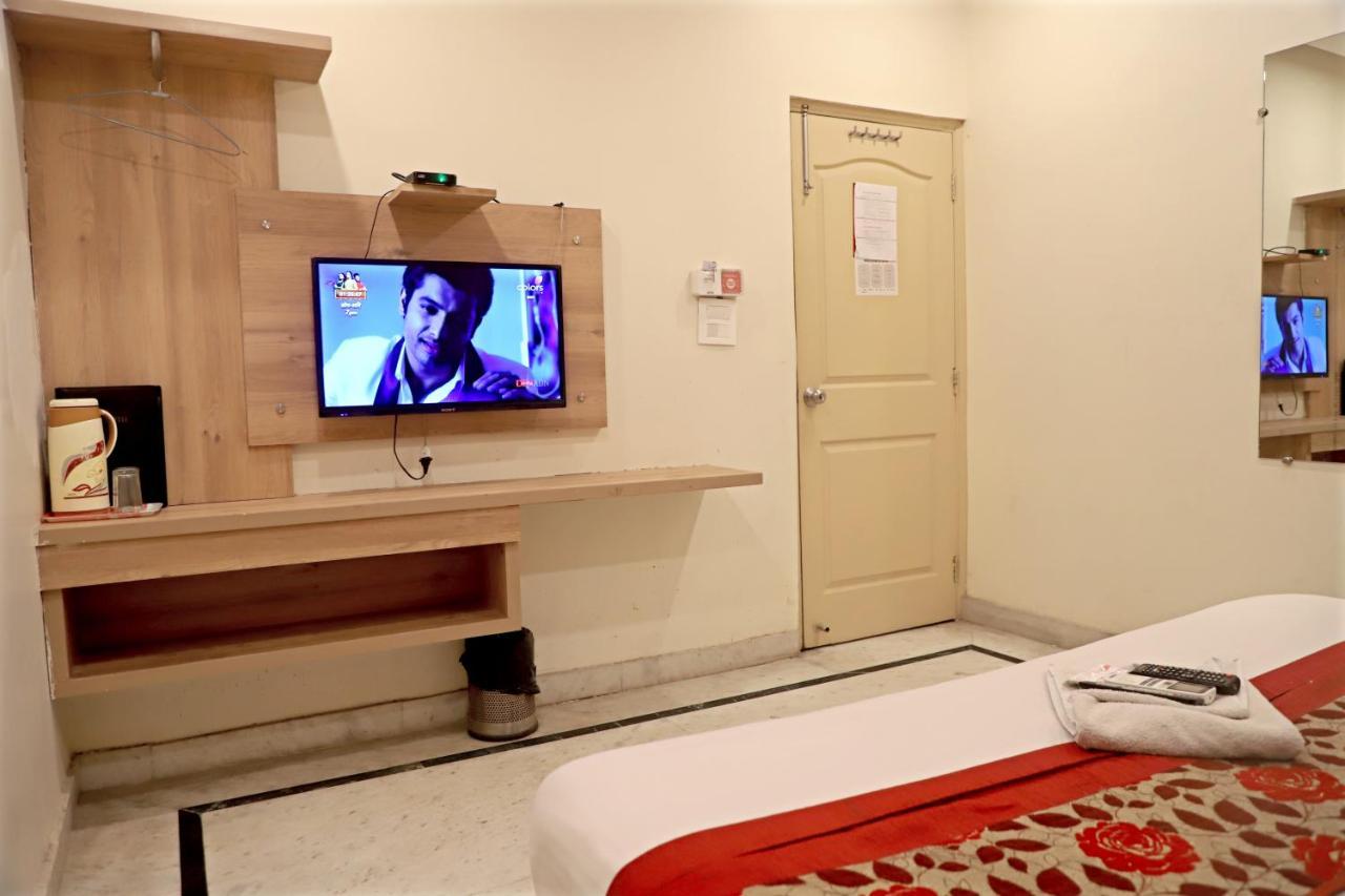 Hotel Klick International At "5 Min Walking " From New Delhi Railway Station Luaran gambar
