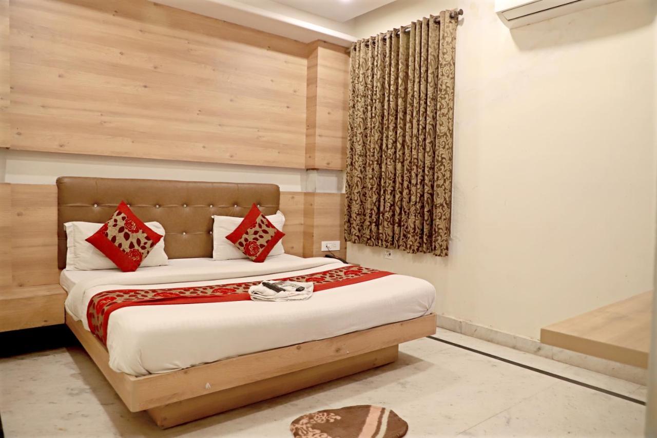 Hotel Klick International At "5 Min Walking " From New Delhi Railway Station Luaran gambar